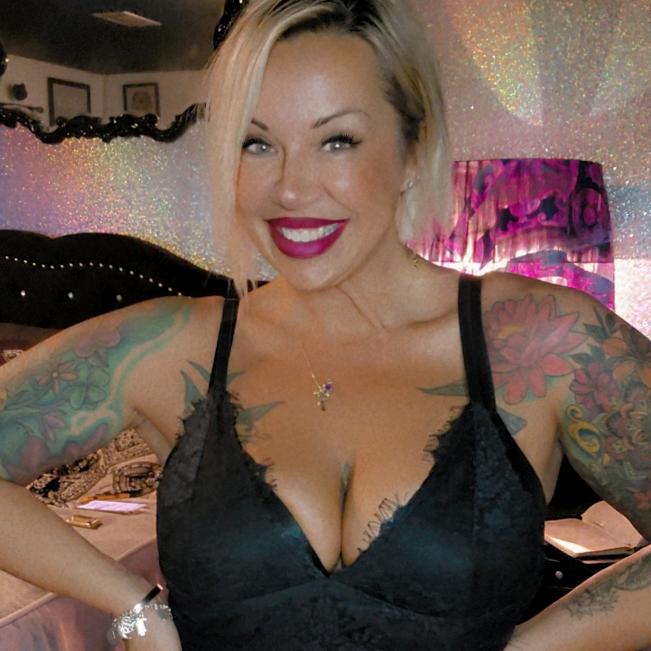 🦄 @syrup.79 - Sara 💋 - TikTok