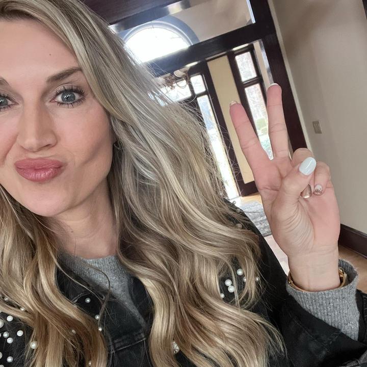 🦄 ladyandredstyle Ashley DeJong TikTok